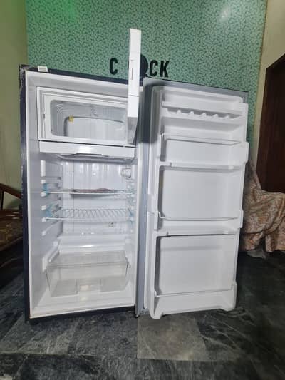 dawlance single door fridge