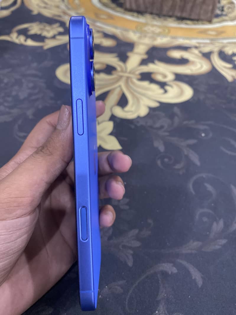 Apple iPhone 16 Plus 1