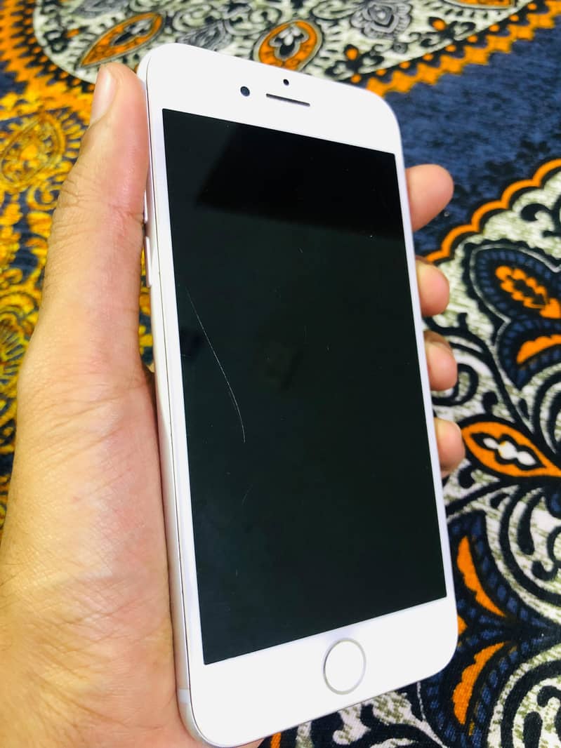 Apple iPhone 7 0