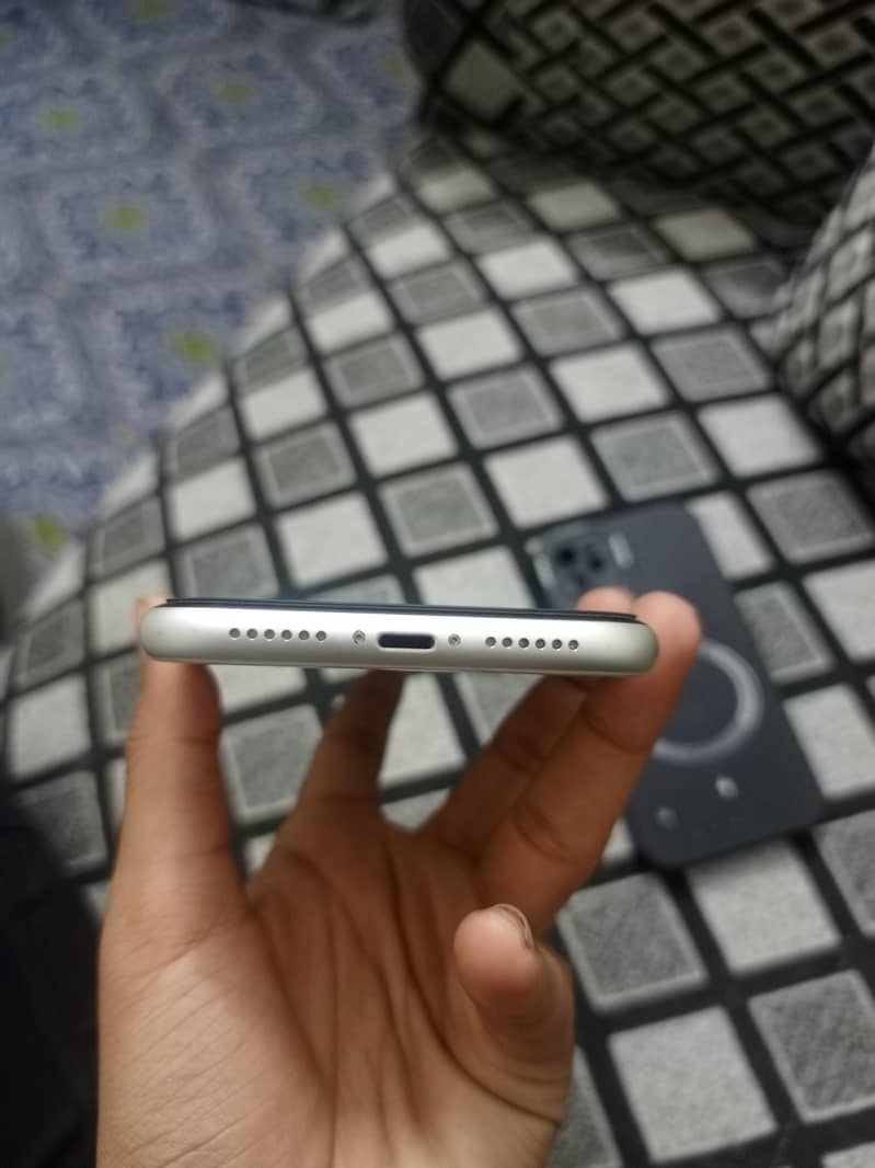 Apple iPhone 11 1