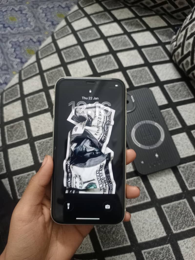 Apple iPhone 11 3