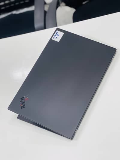 Lenovo Thinkpad X1 Carbon Gen8 - Corei7-10th Generation/Touch Screen