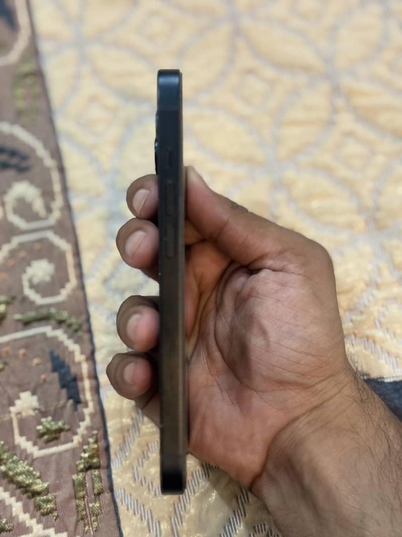 Apple iPhone 14 2