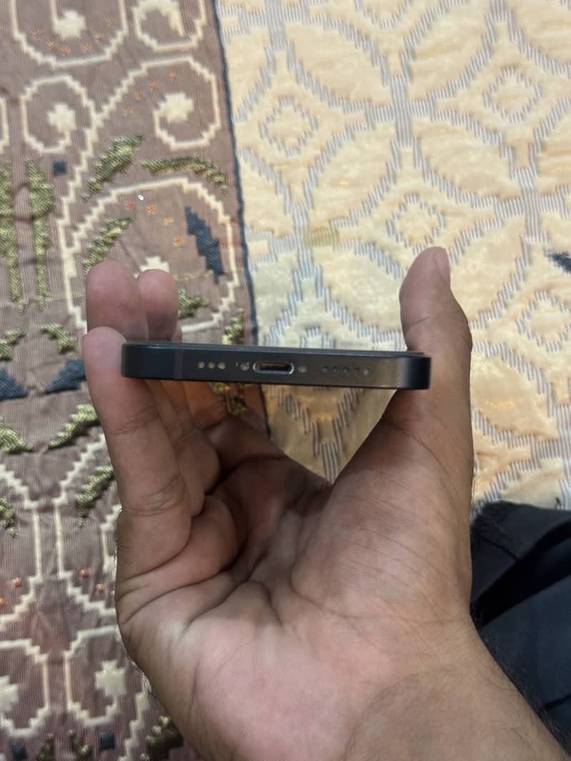 Apple iPhone 14 5