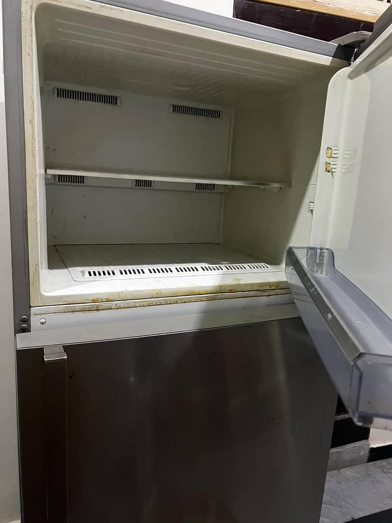 Dawlance refrigerator 1