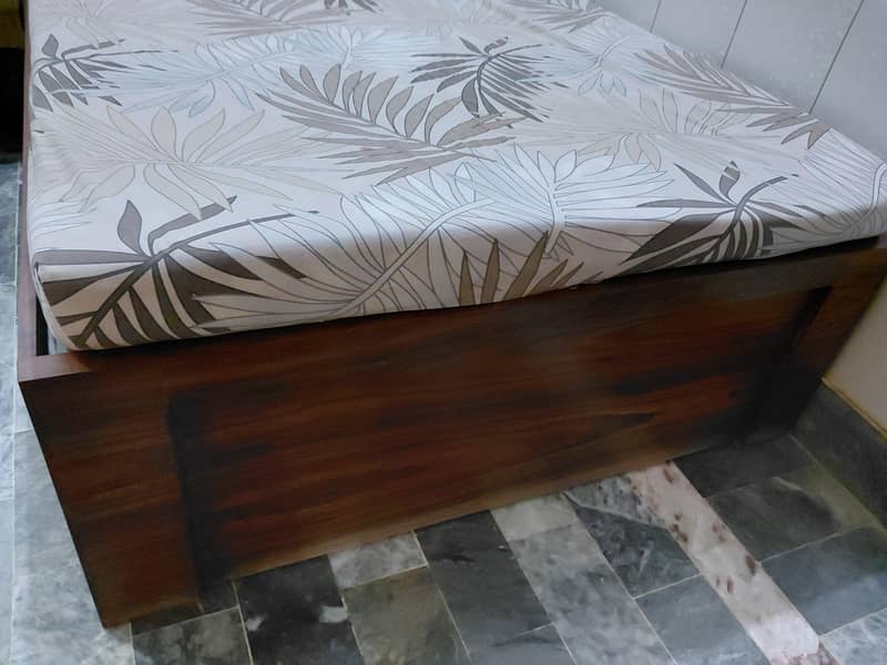 Single bed 1