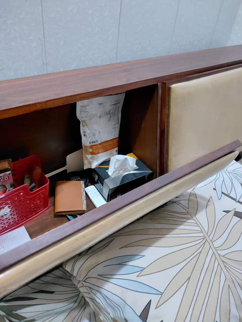 Single bed 2