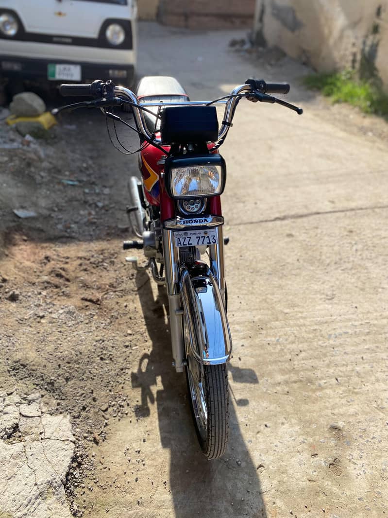 Honda CD70 6