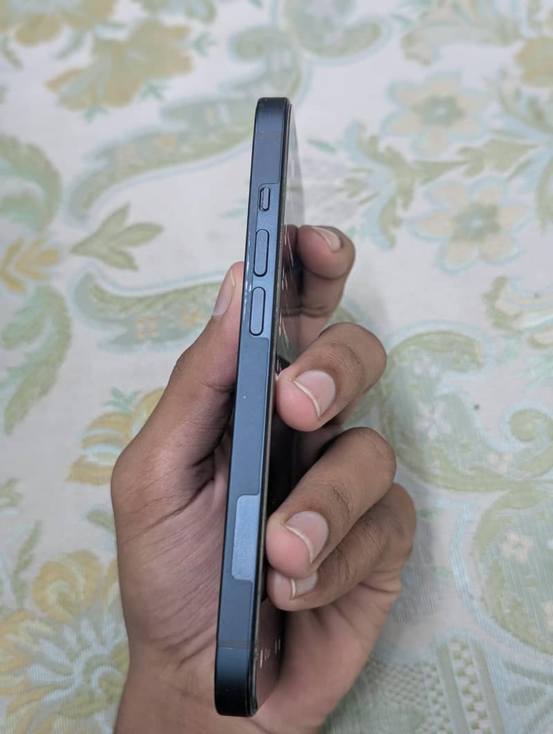 iPhone 14 2