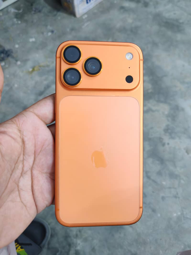Apple iPhone 17 Pro Max 1
