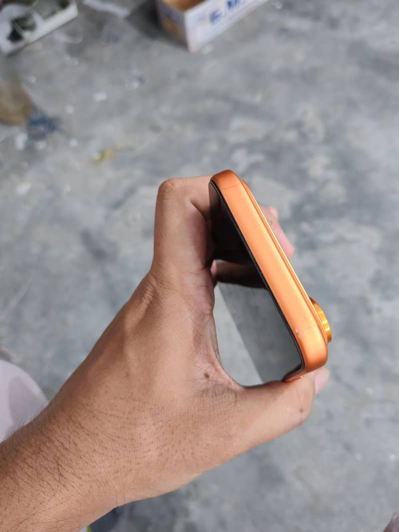 Apple iPhone 17 Pro Max 6
