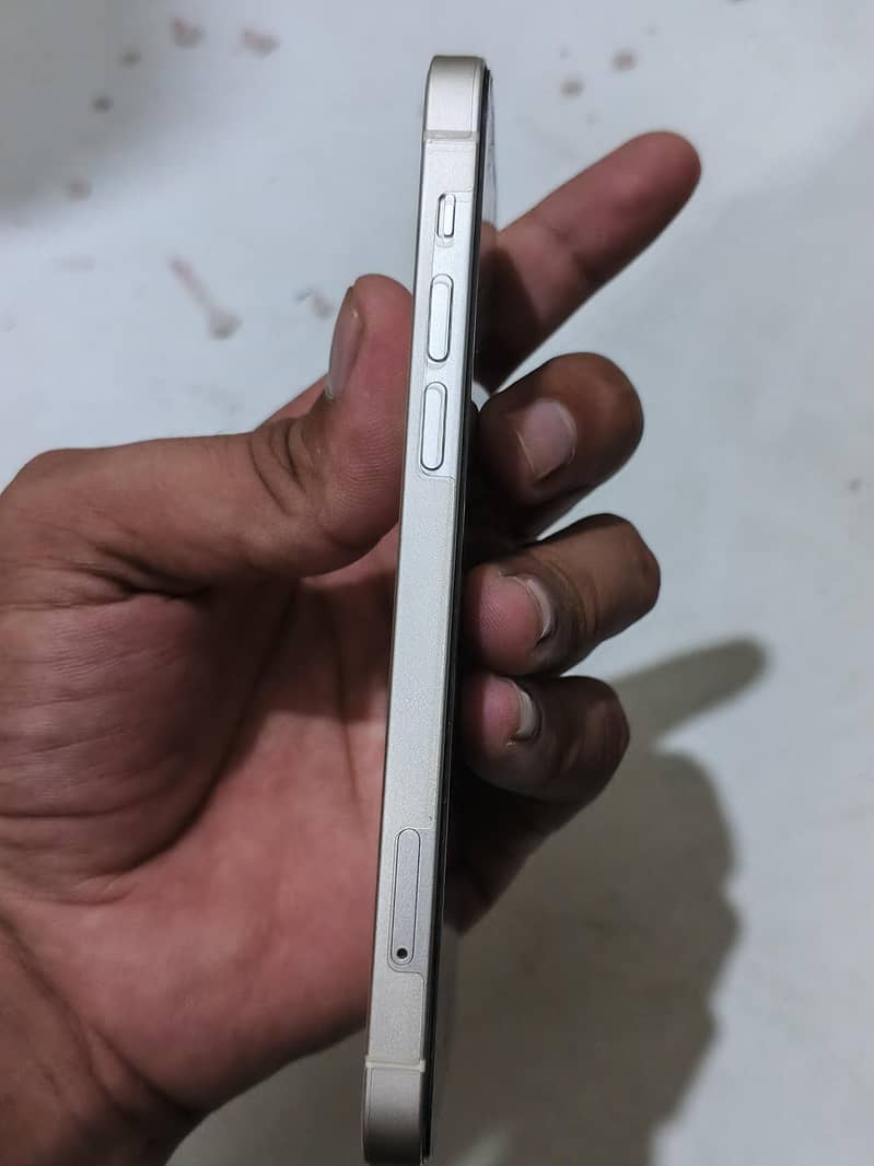 Apple iPhone 12 2