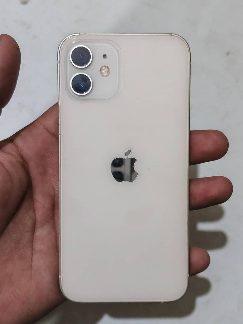 Apple iPhone 12 3