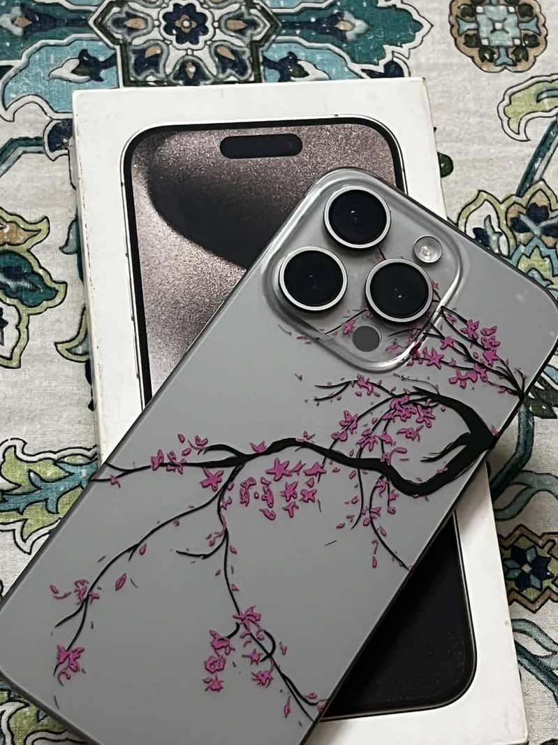 Apple iPhone 15 Pro 0