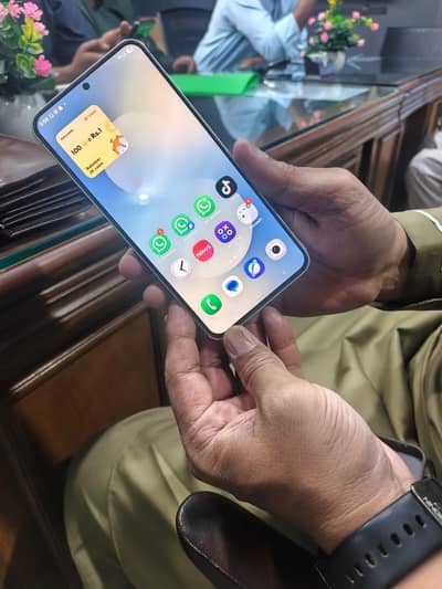 Samsung Mobile S25 FE