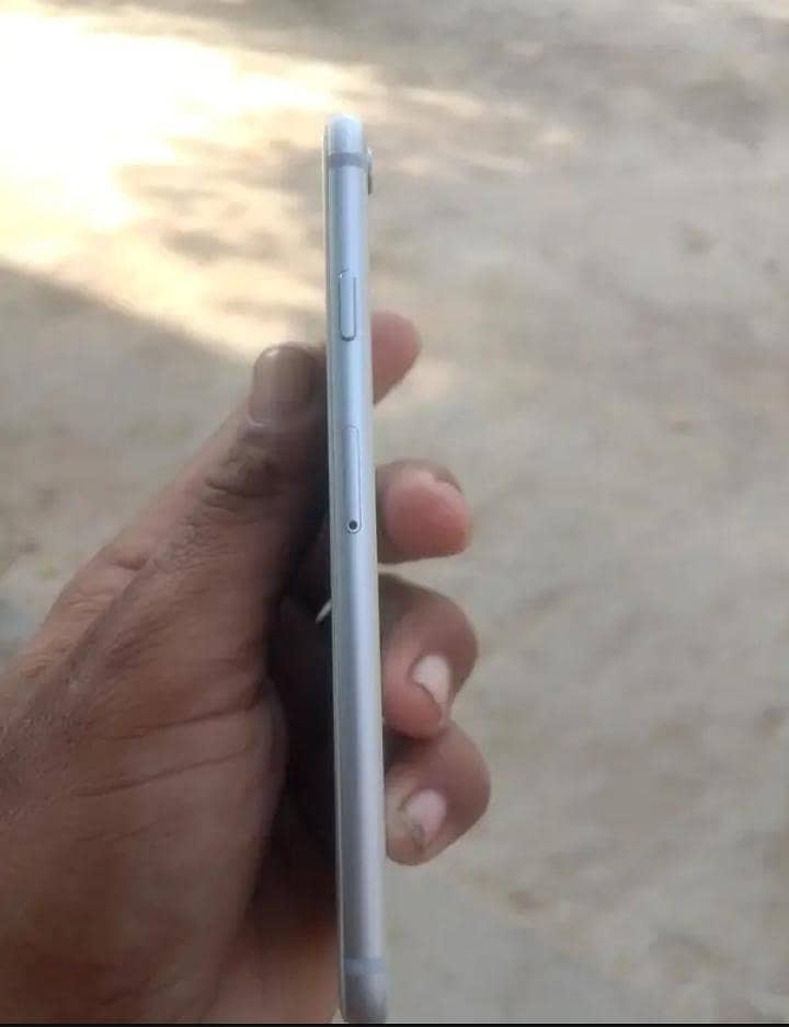 Apple iPhone 6 3