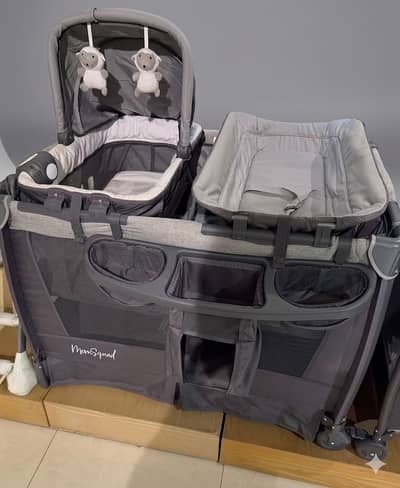Baby Play pen with 2 basinet type kots