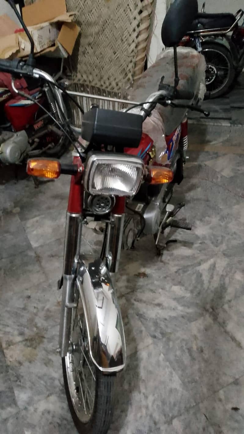 condition New 2