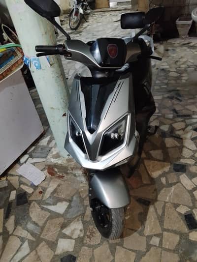 metro thrill pro grefine bettery 72v in best new condition