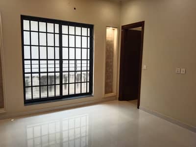 10 Marla Brand New MOdern Style House Available For Sale