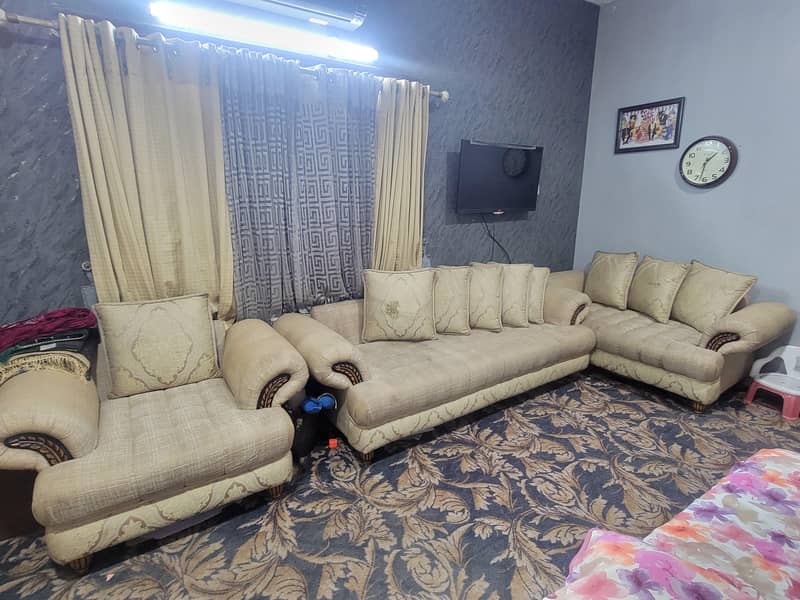 Compllte sofa set 3,2,1 0