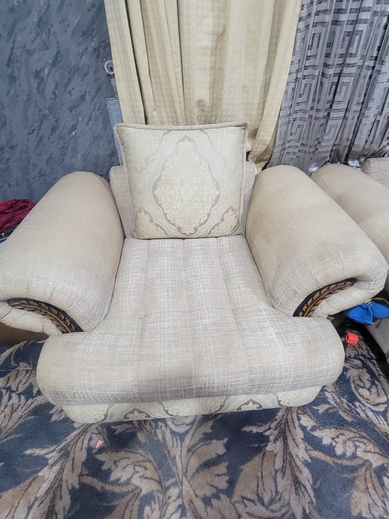 Compllte sofa set 3,2,1 3