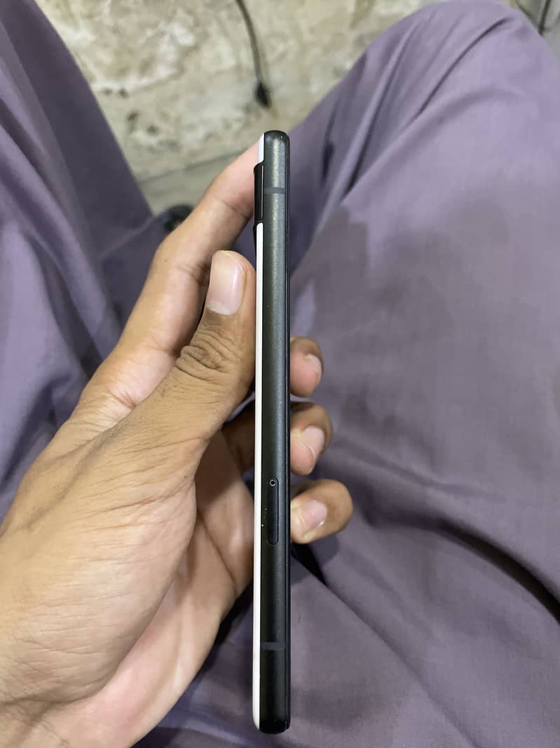 Google Pixel 6a 3