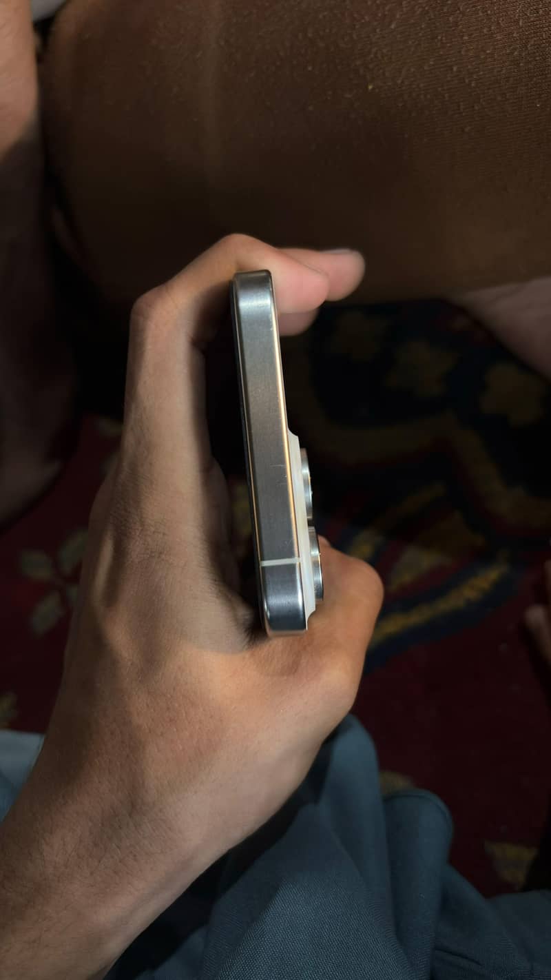 Apple iPhone 15 Pro Max 1