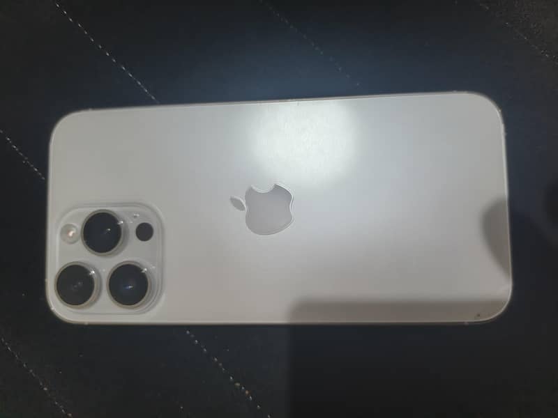 Apple iPhone 14 Pro Max 0