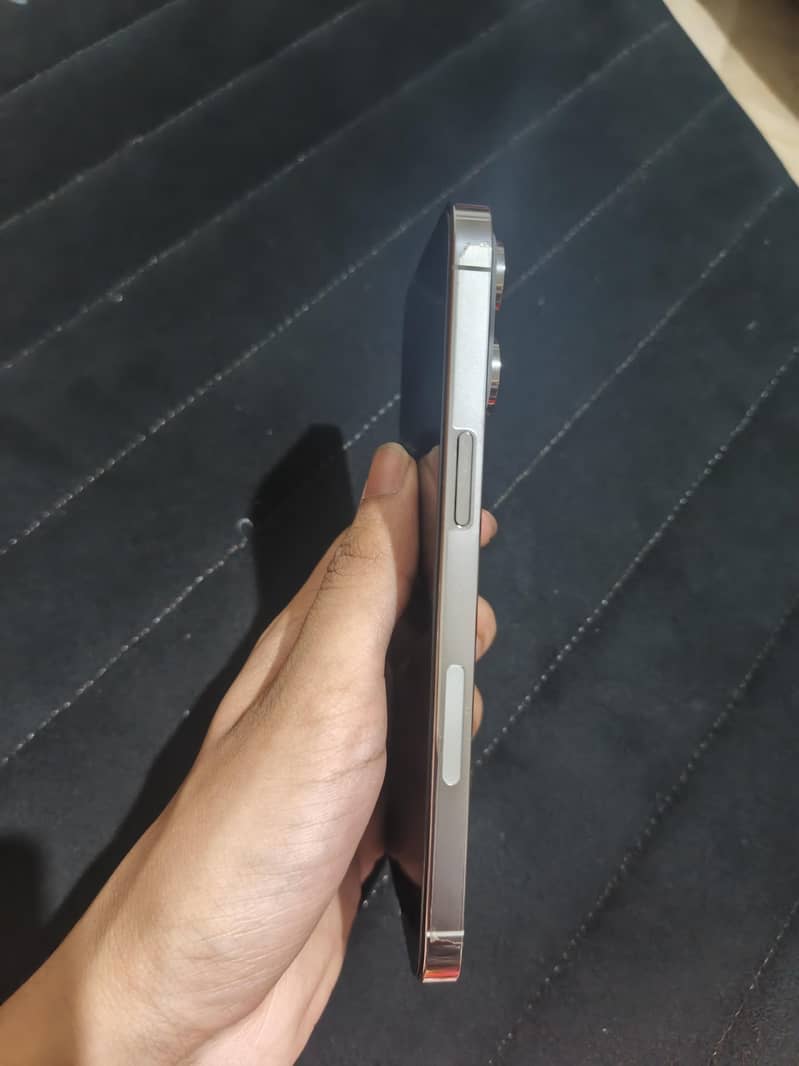 Apple iPhone 14 Pro Max 2