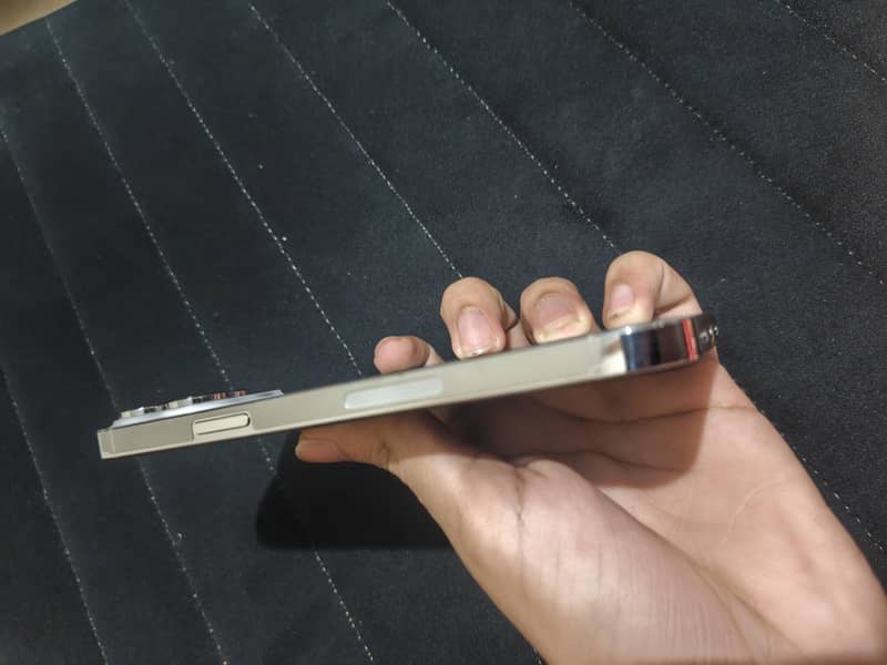 Apple iPhone 14 Pro Max 3