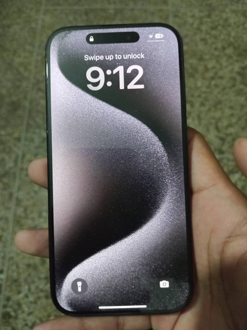 Apple iPhone 15 Pro 3