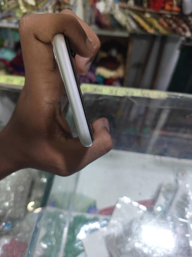 Apple iPhone 11 2
