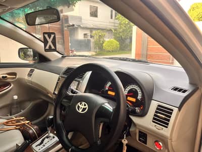 Toyota Corolla Altis 2013
