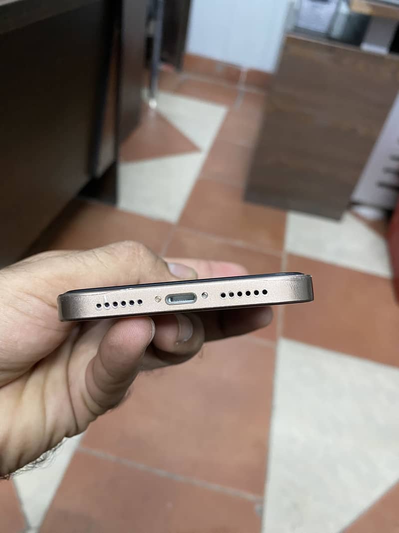 Apple iPhone 11 3