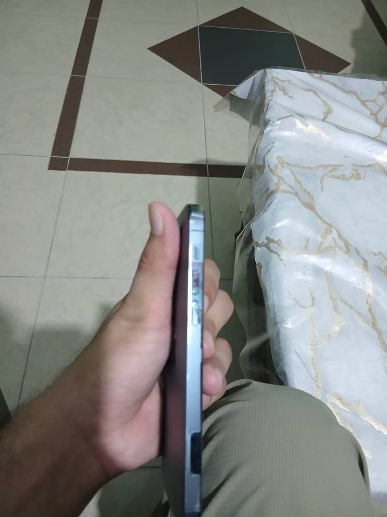 Apple iPhone 12 Pro 2