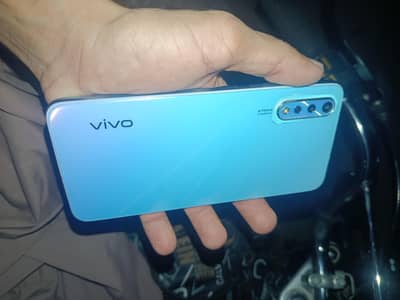 Vivo S1