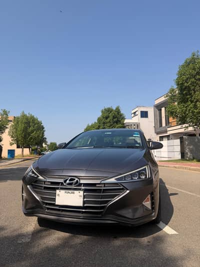Hyundai Elantra 2022