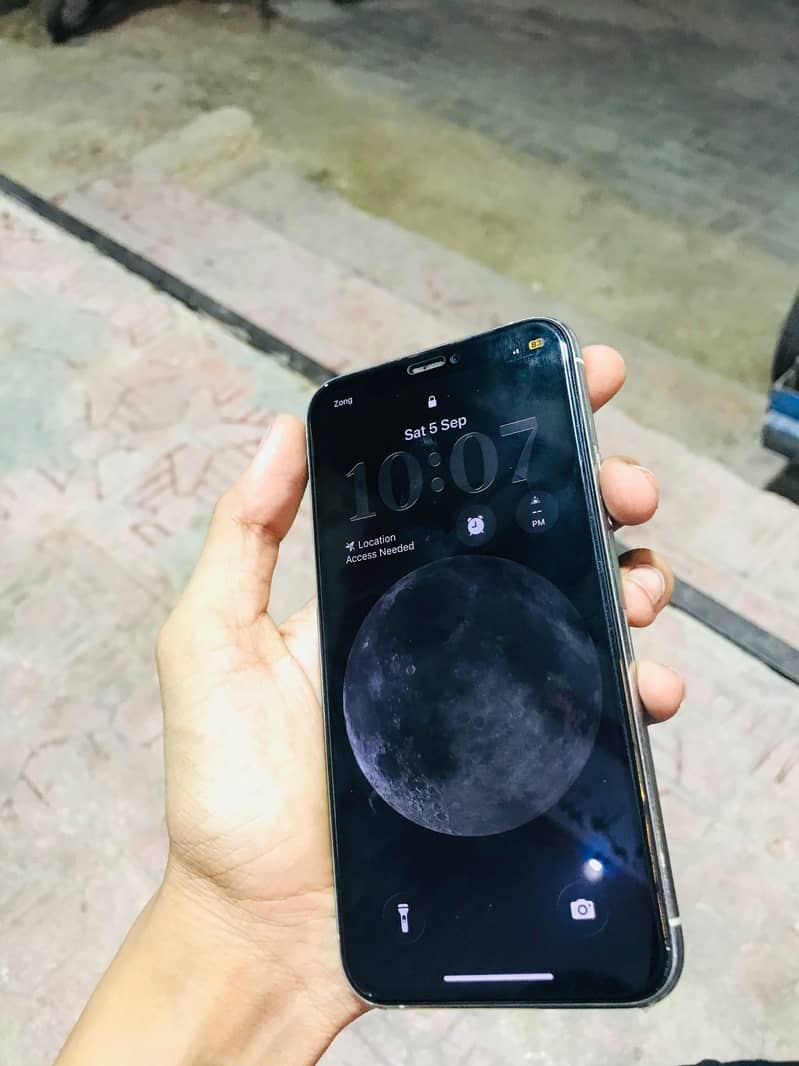 Apple iPhone 11 Pro 7