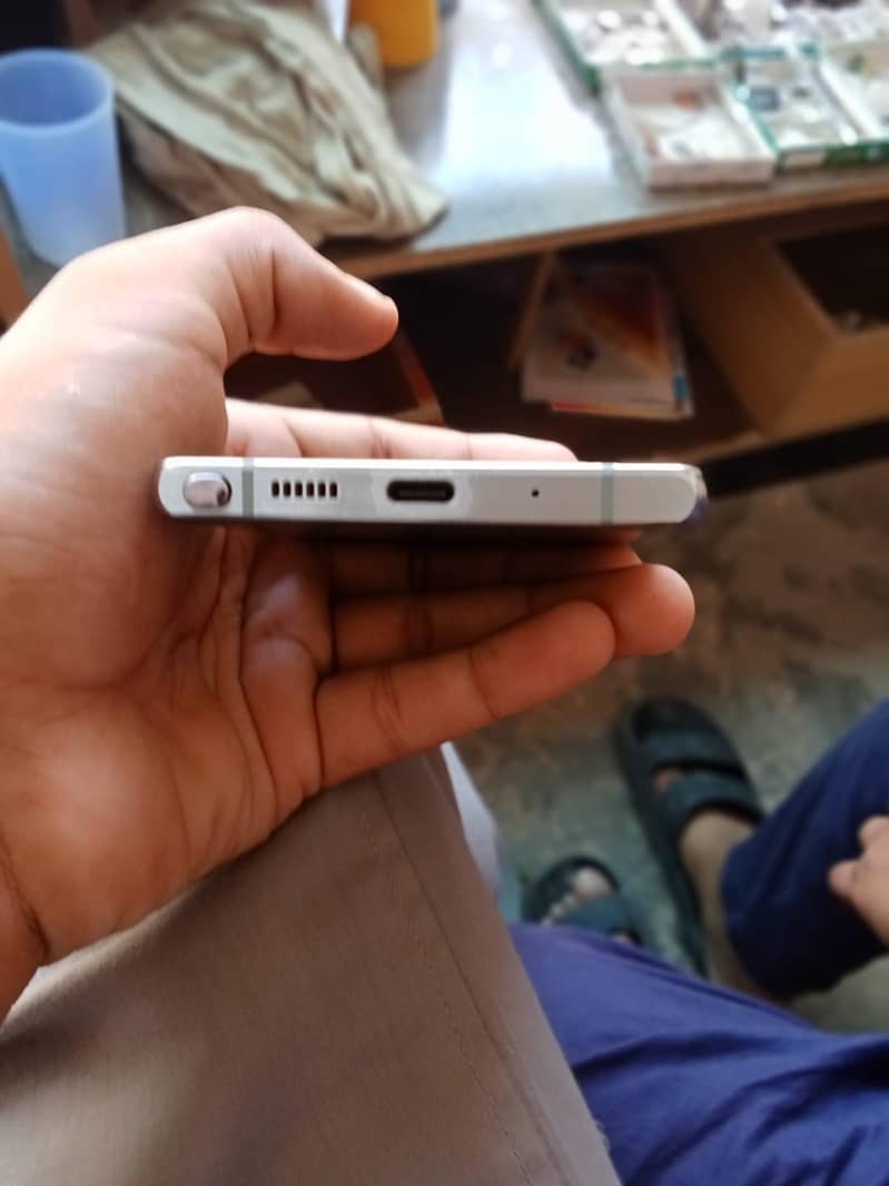 Samsung Mobile Note 20 6