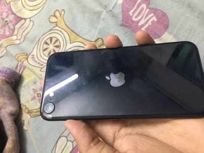 Iphone se2023 hai bach se halka sa damage hai condition 10/9 hai
