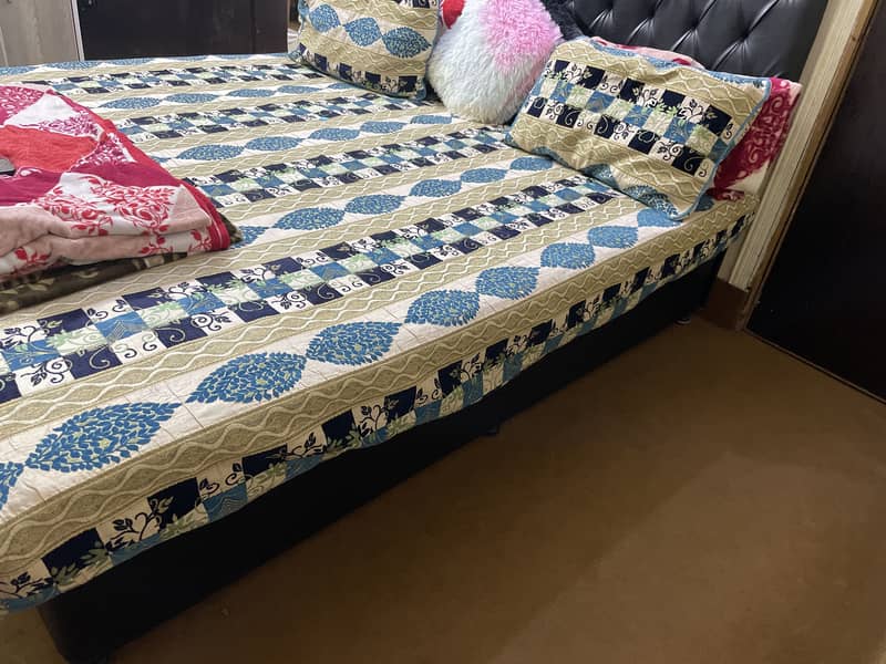 Black classy Bed 1