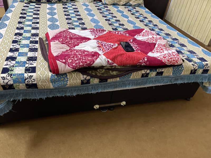Black classy Bed 2