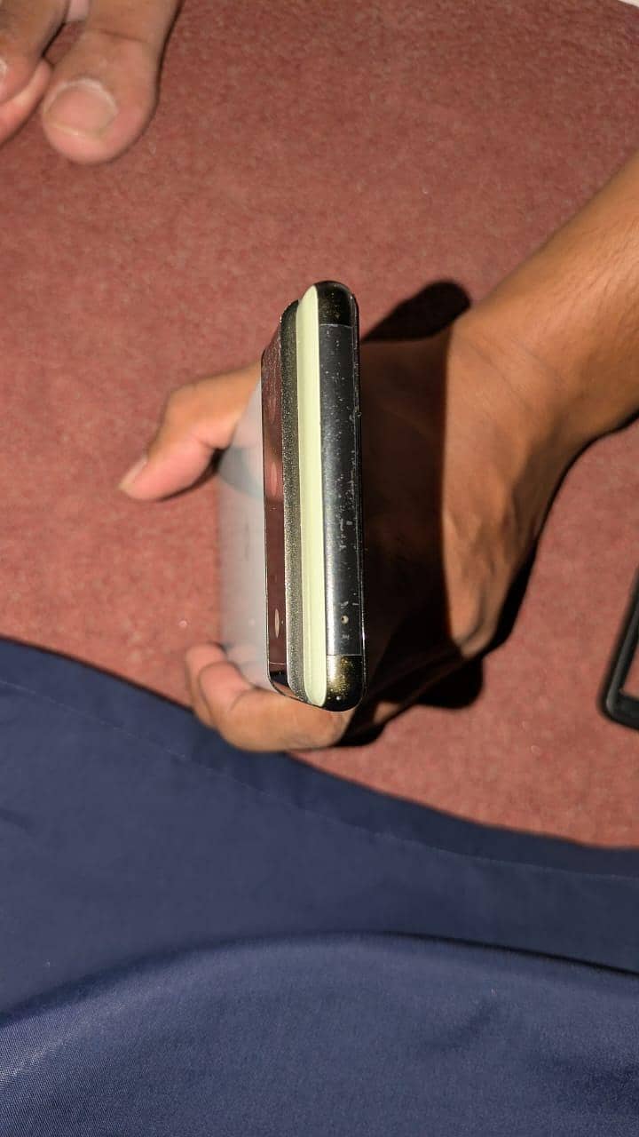 Google Pixel 6 4