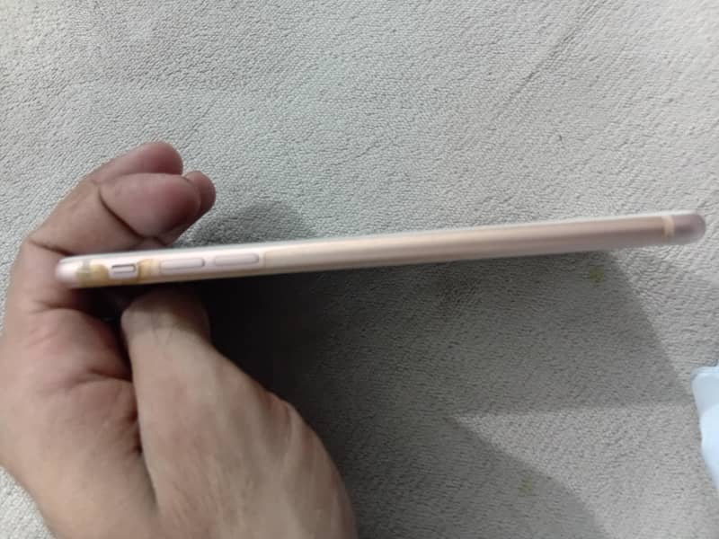 Apple iPhone 8 Plus 1