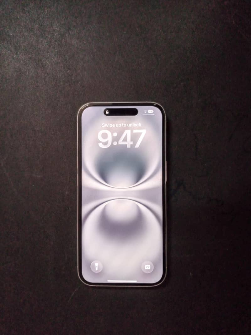 Apple iPhone 16 1