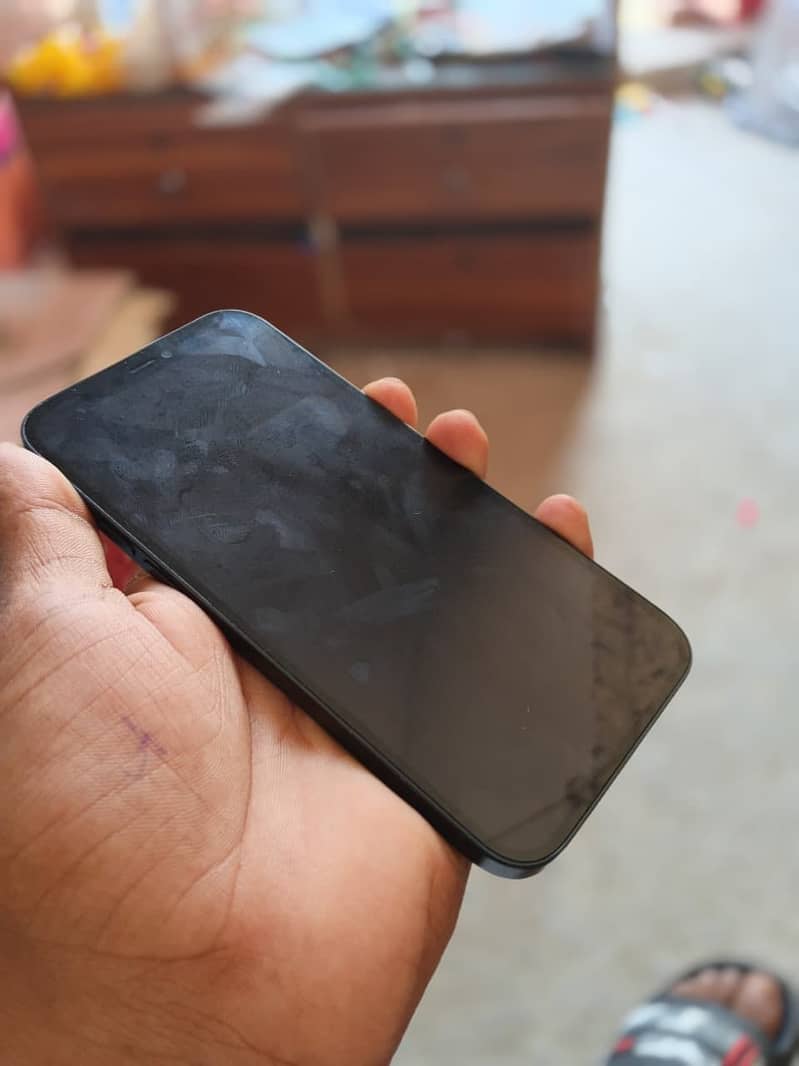 Apple iPhone 12 3
