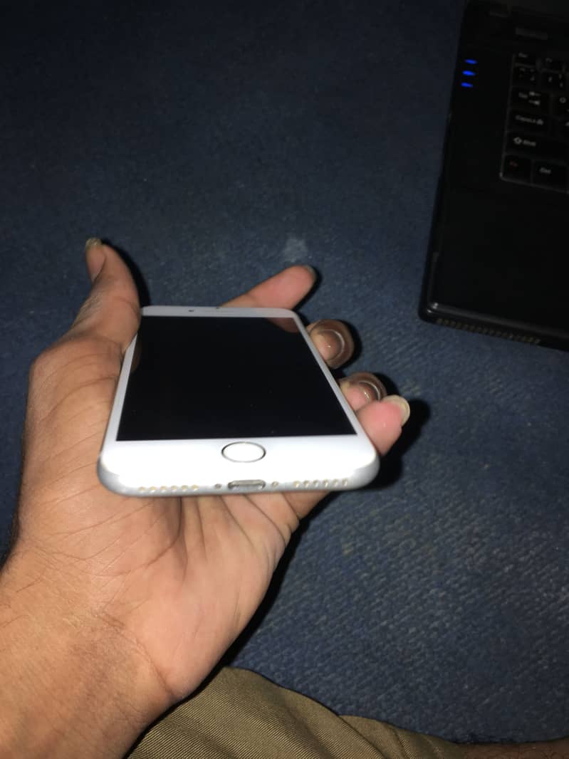 Apple iPhone 7 5