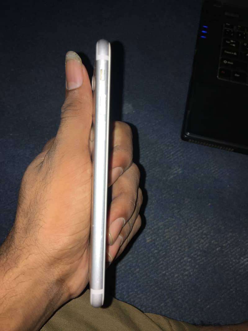 Apple iPhone 7 6