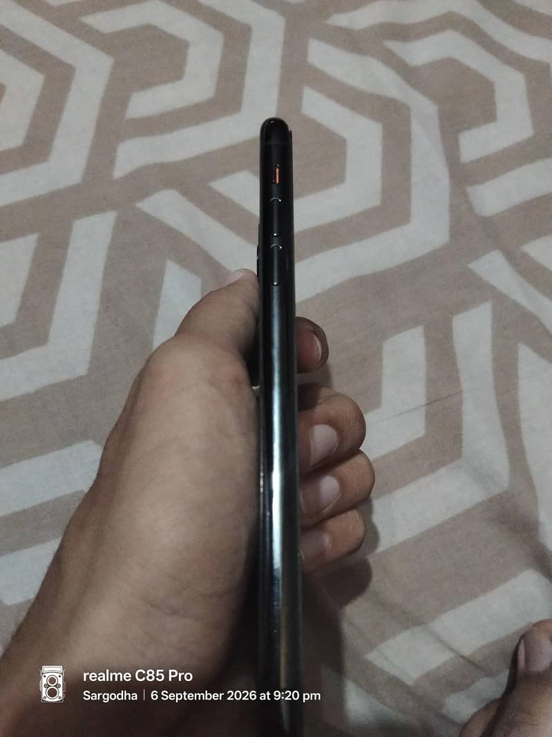 Apple iPhone 11 Pro Max 2